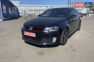 Седан Volkswagen Jetta 2015 в Киеве