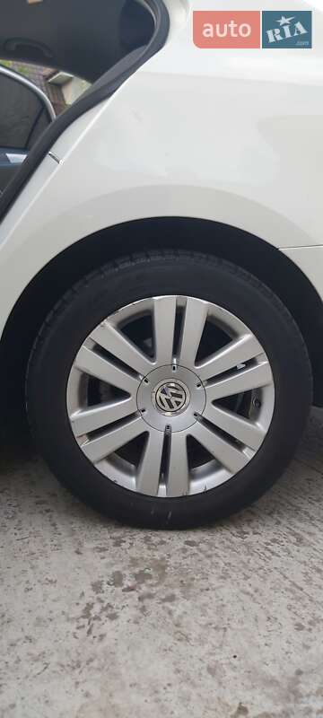 Седан Volkswagen Jetta 2016 в Києві