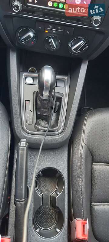 Седан Volkswagen Jetta 2016 в Києві