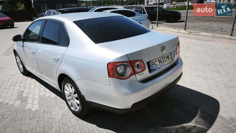 Седан Volkswagen Jetta 2009 в Львове