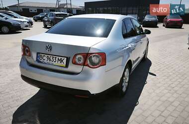 Седан Volkswagen Jetta 2009 в 