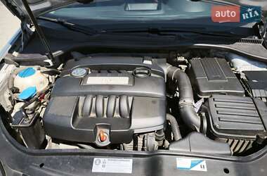 Седан Volkswagen Jetta 2009 в 