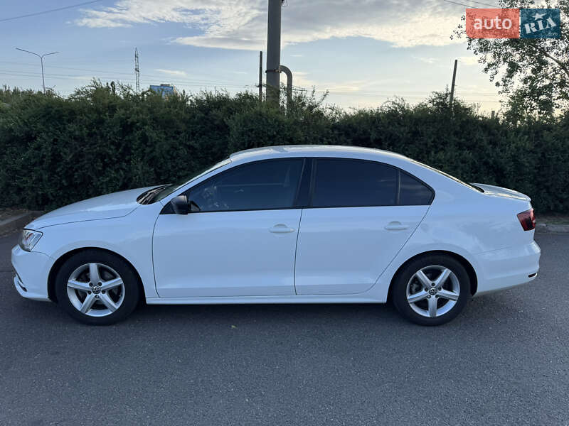 Седан Volkswagen Jetta 2016 в Кривому Розі