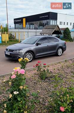 Седан Volkswagen Jetta 2012 в Полтаві