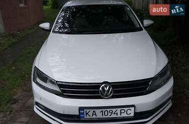 Седан Volkswagen Jetta 2016 в Киеве