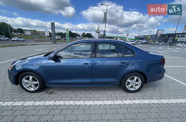 Седан Volkswagen Jetta 2016 в 