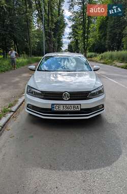 Седан Volkswagen Jetta 2016 в Черновцах