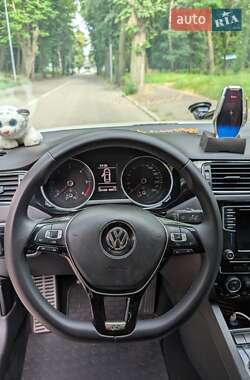 Седан Volkswagen Jetta 2016 в Черновцах