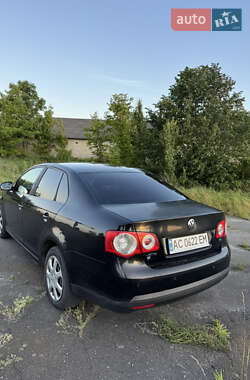 Седан Volkswagen Jetta 2007 в 