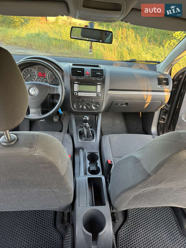 Седан Volkswagen Jetta 2007 в Луцьку