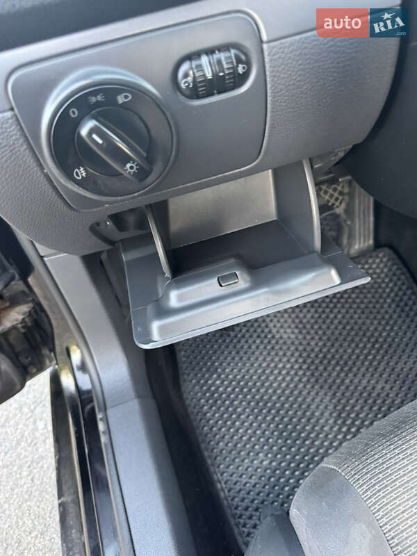 Седан Volkswagen Jetta 2007 в Луцьку