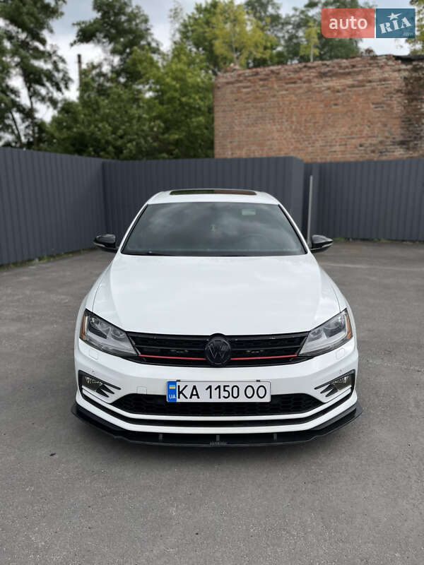 Седан Volkswagen Jetta 2017 в Полтаве