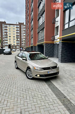 Седан Volkswagen Jetta 2012 в Житомире