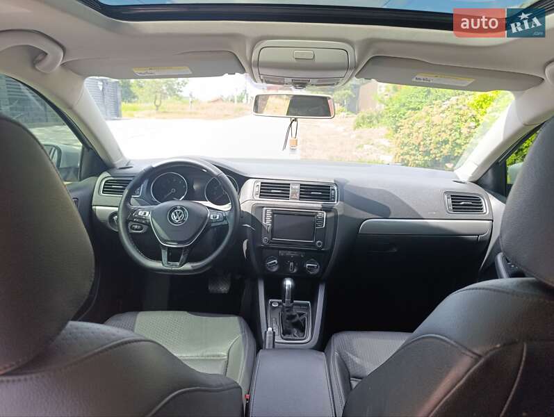 Седан Volkswagen Jetta 2016 в Киеве