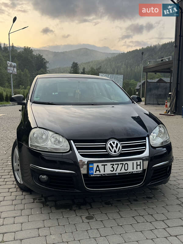 Седан Volkswagen Jetta 2006 в Микуличине