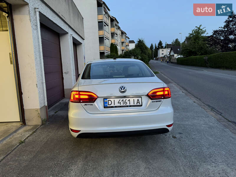 Седан Volkswagen Jetta 2013 в Києві