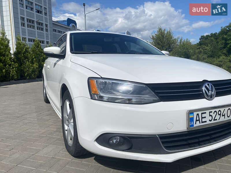 Седан Volkswagen Jetta 2012 в Днепре