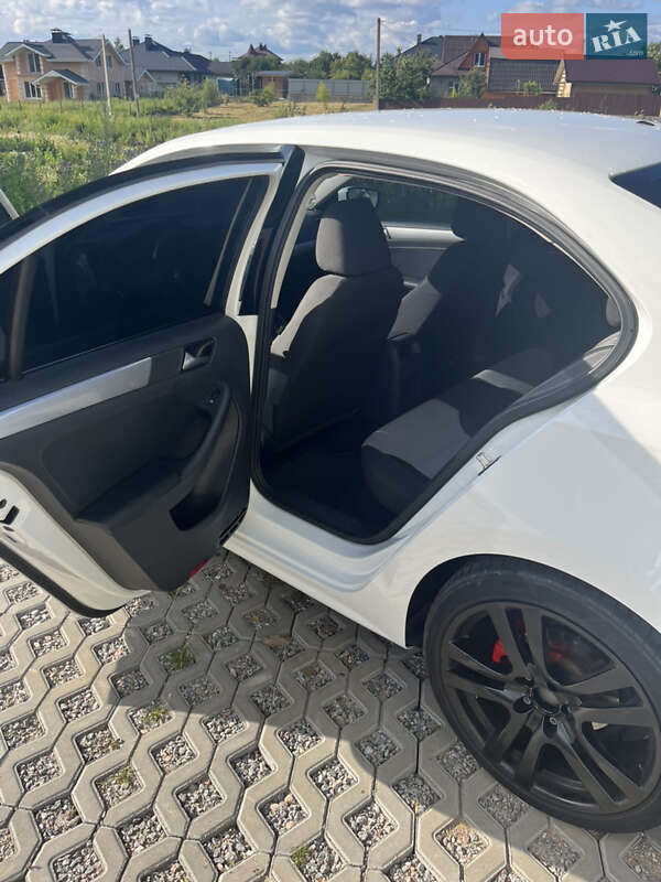 Седан Volkswagen Jetta 2017 в Полтаві