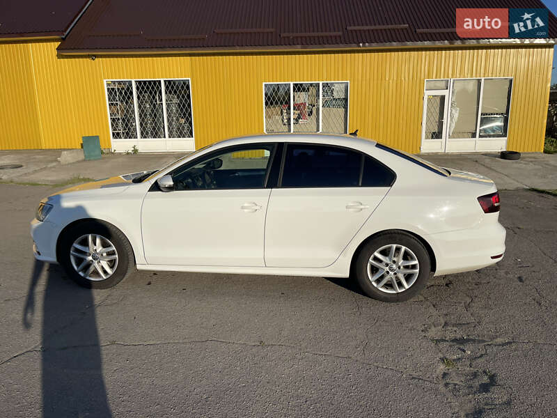 Седан Volkswagen Jetta 2016 в Рівному