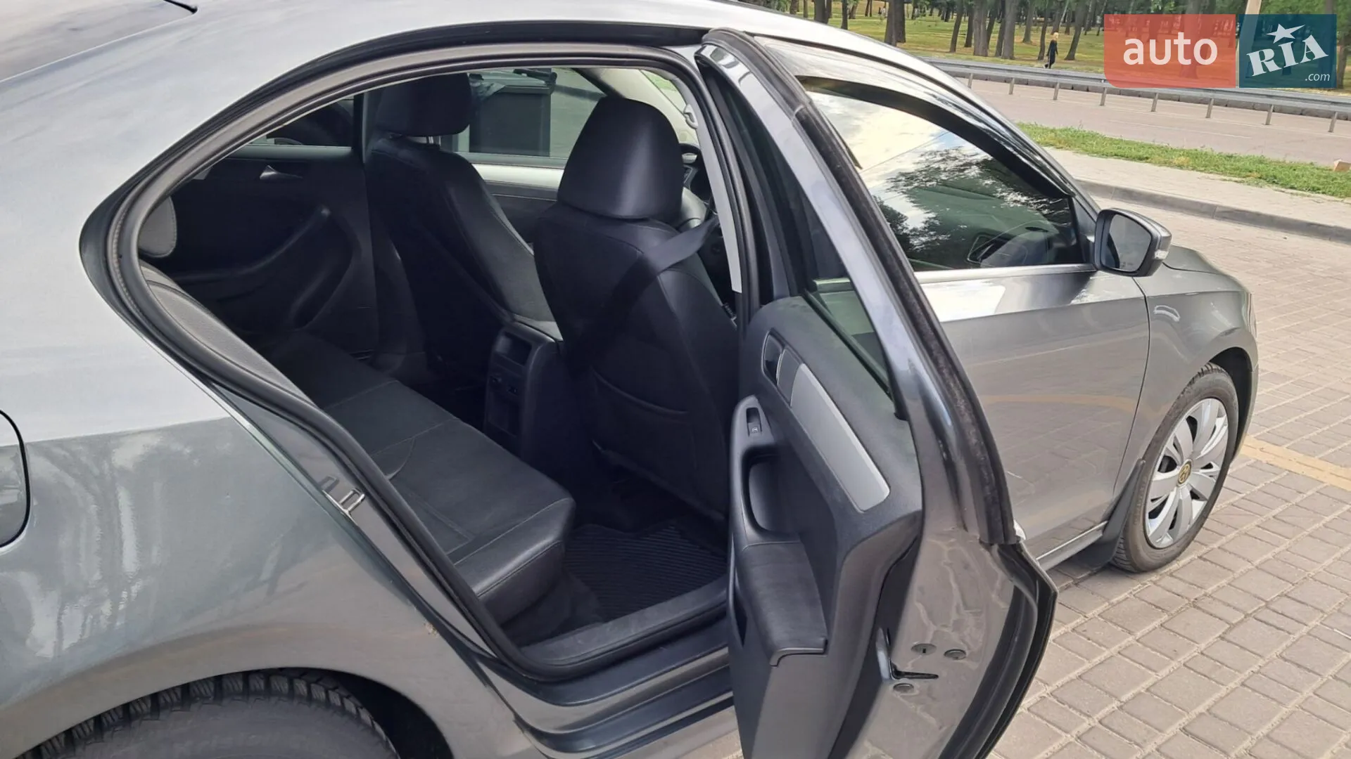 2011 Volkswagen Jetta - мініатюра 29