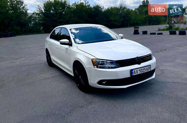 Седан Volkswagen Jetta 2013 в Харькове