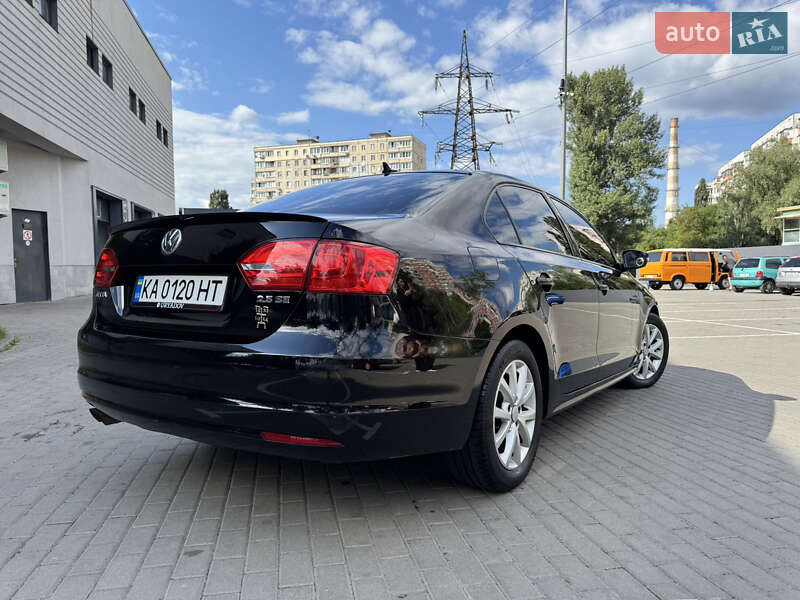 Седан Volkswagen Jetta 2012 в Киеве