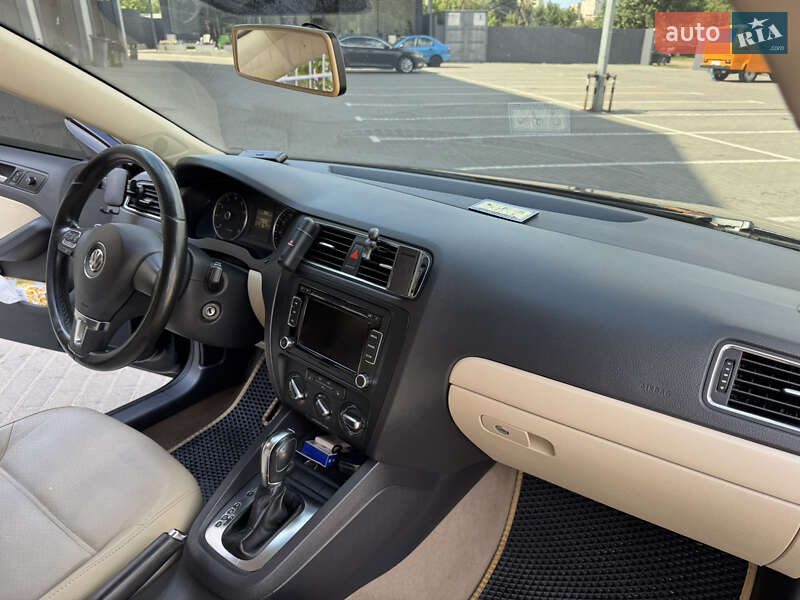 Седан Volkswagen Jetta 2012 в Киеве