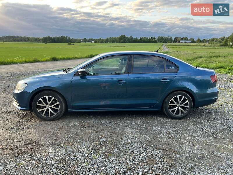 Седан Volkswagen Jetta 2016 в Львові