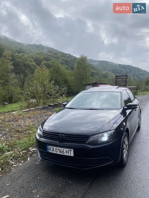 Седан Volkswagen Jetta 2011 в Києві