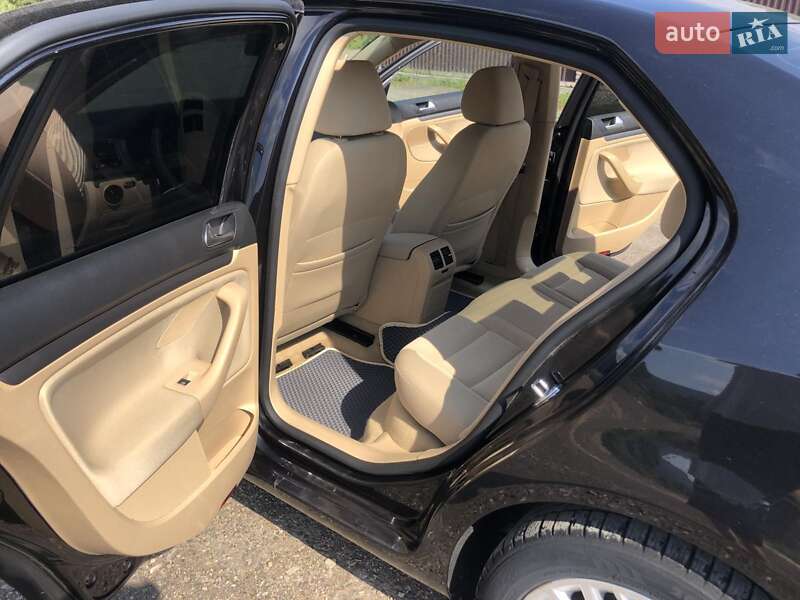 Седан Volkswagen Jetta 2008 в Ланчині