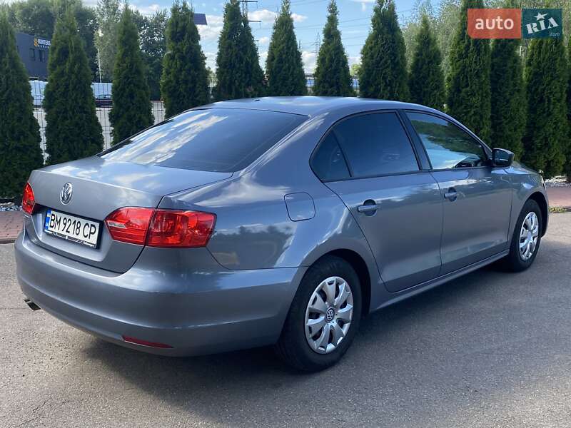 Седан Volkswagen Jetta 2014 в Києві