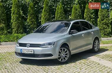 Седан Volkswagen Jetta 2011 в 