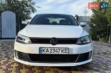 Седан Volkswagen Jetta 2015 в Києві