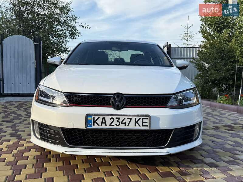 Седан Volkswagen Jetta 2015 в 