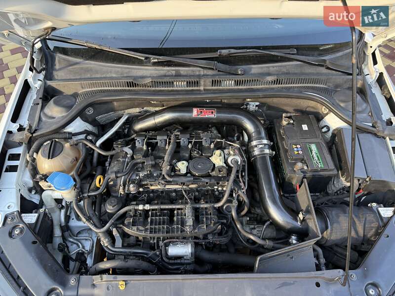 Седан Volkswagen Jetta 2015 в Києві