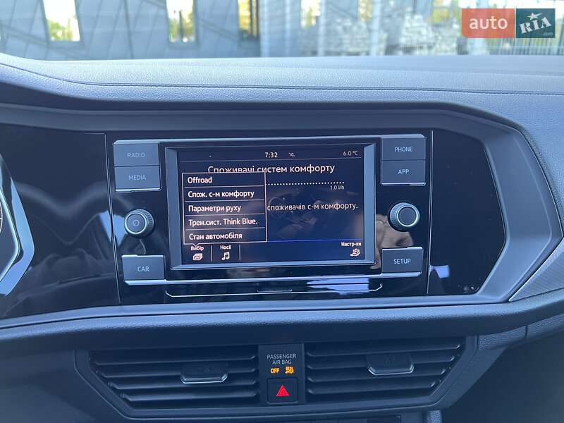 Седан Volkswagen Jetta 2019 в Львові