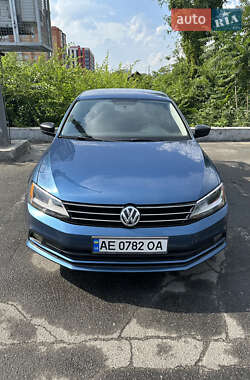 Седан Volkswagen Jetta 2015 в Днепре