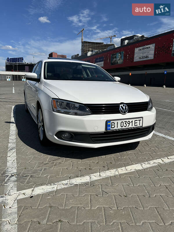 Седан Volkswagen Jetta 2010 в Вышгороде