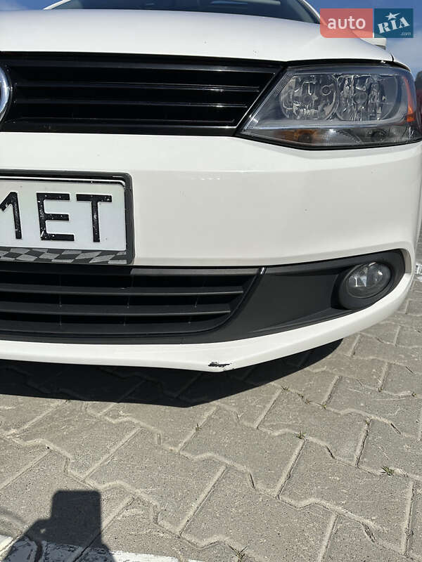 Седан Volkswagen Jetta 2010 в Вышгороде