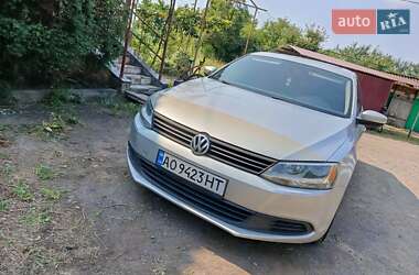 Седан Volkswagen Jetta 2012 в Ужгороде