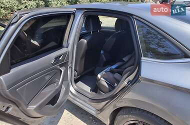 Седан Volkswagen Jetta 2018 в 