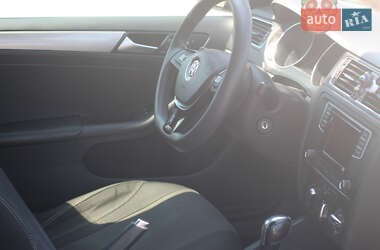Седан Volkswagen Jetta 2017 в 
