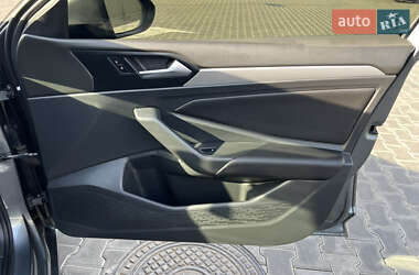 Седан Volkswagen Jetta 2019 в 