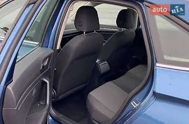 Седан Volkswagen Jetta 2019 в 