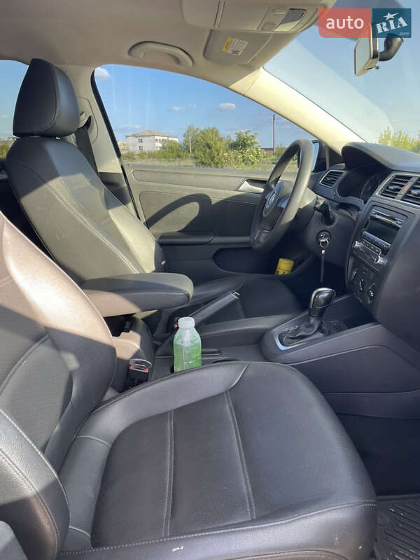 Седан Volkswagen Jetta 2013 в Подільську