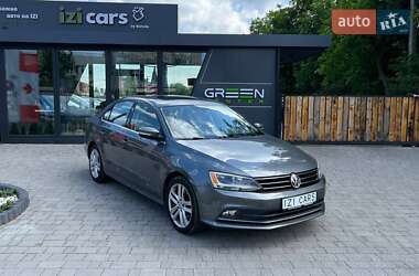 Седан Volkswagen Jetta 2015 в Львові