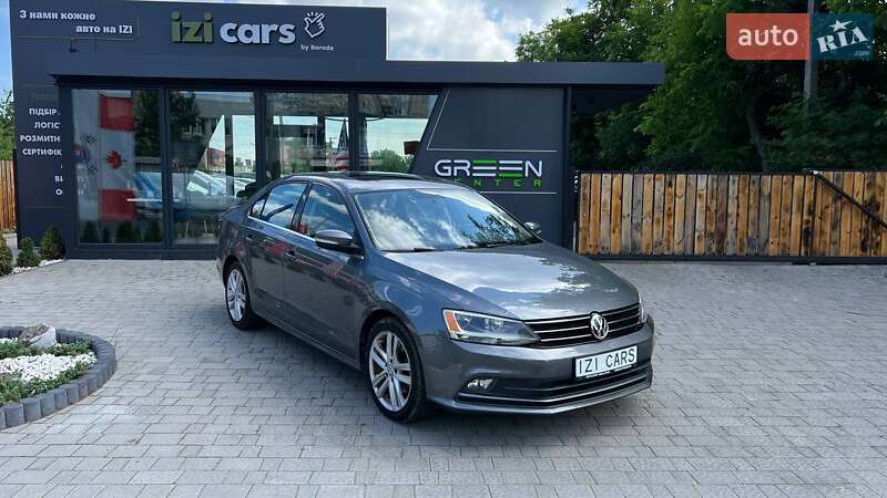 Седан Volkswagen Jetta 2015 в 