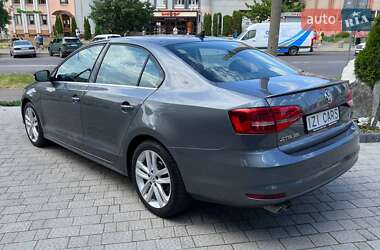 Седан Volkswagen Jetta 2015 в 