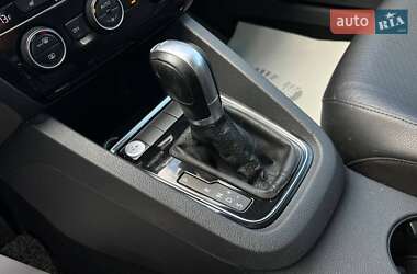 Седан Volkswagen Jetta 2015 в 