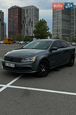 Седан Volkswagen Jetta 2016 в 